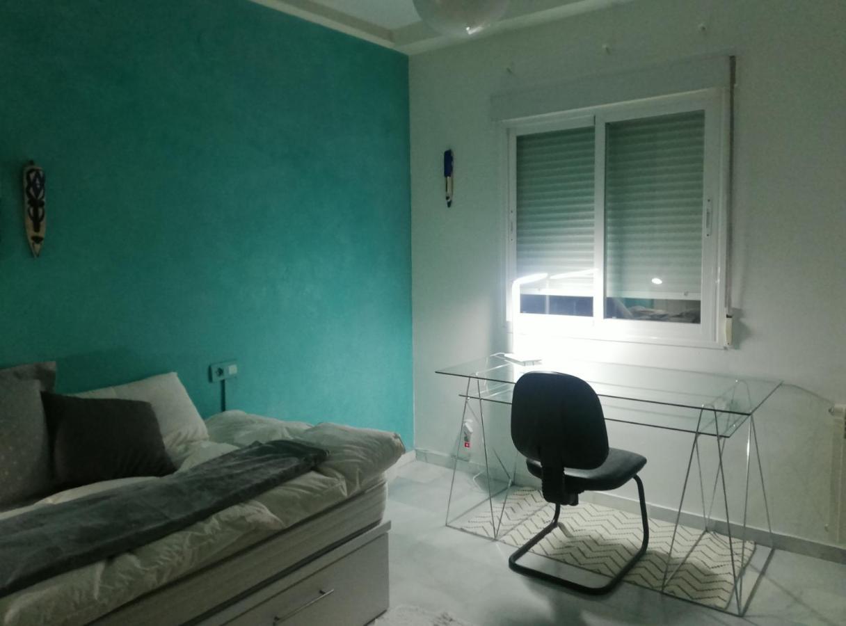 Comfortable Single Bluing Room B&B Granada Exterior photo