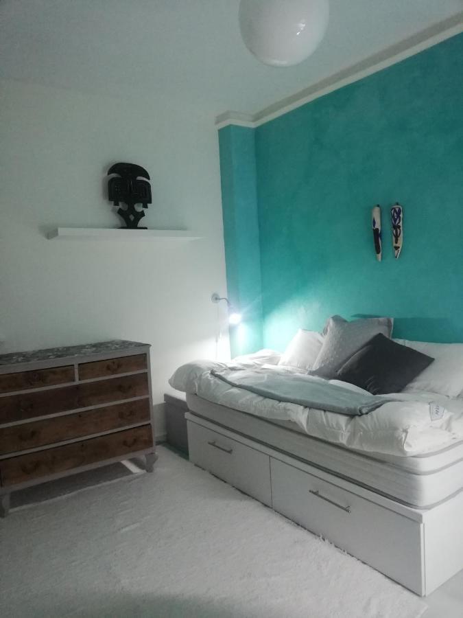 Comfortable Single Bluing Room B&B Granada Exterior photo